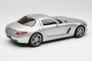 Mercedes SLS AMG C197 Matt Hõbedane Minichamps 1:18 100039029 Metall - pilt 3/8