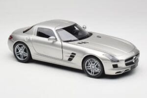 Mercedes SLS AMG C197 Matt Hõbedane Minichamps 1:18 100039029 Metall - pilt 6/8