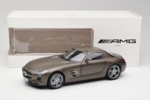 Mercedes SLS AMG C197 Monza Hall Minichamps 1:18 B66960044 Metall - pilt 8/8