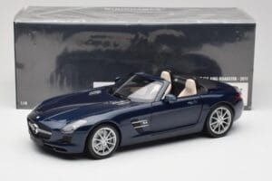 Mercedes SLS AMG R197 Roadster South Seas Sinine Minichamps 1:18 100039031 Metall - pilt 8/8