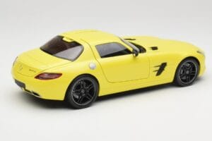 Mercedes SLS AMG C197 Kollane Minichamps 1:18 100039022 Metall - pilt 3/8