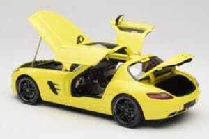 Mercedes SLS AMG C197 Kollane Minichamps 1:18 100039022 Metall - pilt 5/8