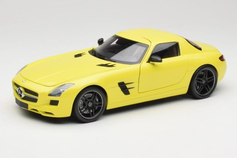 Mercedes SLS AMG C197 Kollane Minichamps 1:18 100039022 Metall