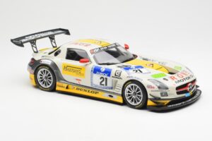 Mercedes SLS AMG GT3 #21 Rowe Racing Arnold / Roloff / Seyffarth / Jäger ADAC 24 Hours Nürburgring 2013 Minichamps 1:18 15113 - pilt 4/6