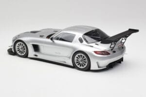 Mercedes SLS AMG GT3 C197 Street Hõbe Minichamps 1:18 151113100 Metall - pilt 5/6