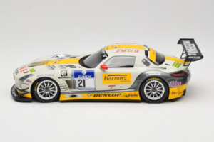 Mercedes SLS AMG GT3 #21 Rowe Racing M. Hartung / N. Heyer ADAC 24 Hours Nurburgring 2013 Minichamps 1:18 151133121 Metall - pilt 3/6