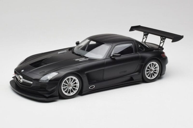 Mercedes SLS AMG GT3 C197 Street Matt Must Minichamps 1:18 151113101 Metall