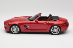Mercedes SLS AMG R197 Roadster Le Mans Punane Minichamps 1:18 100039030 Metall - pilt 4/8