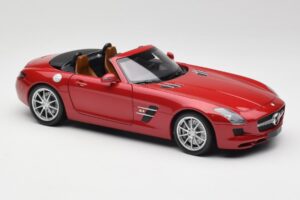 Mercedes SLS AMG R197 Roadster Le Mans Punane Minichamps 1:18 100039030 Metall - pilt 6/8