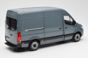 Mercedes Sprinter W907 Sinihall Norev 1:18 183423 Metall - pilt 3/7