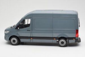 Mercedes Sprinter W907 Sinihall Norev 1:18 183423 Metall - pilt 4/7