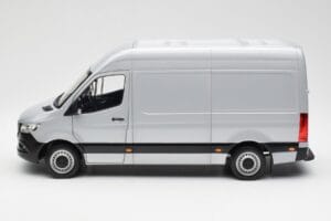 Mercedes Sprinter W907 Hõbedane Norev 1:18 183424 Metall - pilt 4/8
