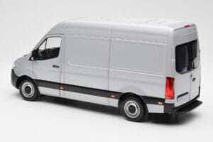 Mercedes Sprinter W907 Hõbedane Norev 1:18 183424 Metall - pilt 7/8