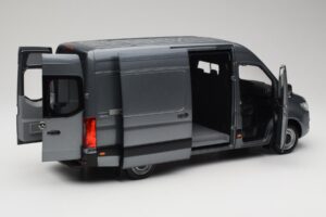 Mercedes Sprinter W907 Kaubik Selenite Grey Metallic Norev 1:18 B66004163 Metall - pilt 2/8
