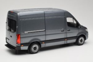 Mercedes Sprinter W907 Kaubik Selenite Grey Metallic Norev 1:18 B66004163 Metall - pilt 3/8