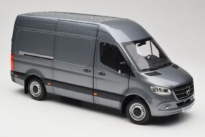 Mercedes Sprinter W907 Kaubik Selenite Grey Metallic Norev 1:18 B66004163 Metall - pilt 6/8