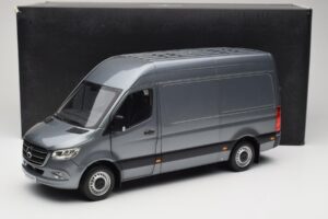Mercedes Sprinter W907 Kaubik Selenite Grey Metallic Norev 1:18 B66004163 Metall - pilt 8/8
