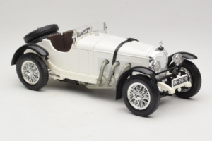 Mercedes SSK Valge Bburago 1:18 3009-P3 Metall - pilt 4/6