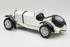 Mercedes SSK Valge Bburago 1:18 3009-P3 Metall - pilt 5/6