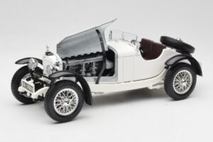 Mercedes SSKL Valge Bburago 1:18 3002 Metall - pilt 2/8