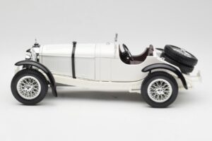 Mercedes SSKL Valge Bburago 1:18 3002 Metall - pilt 4/8