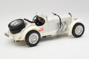 Mercedes SSKL Valge & Kreemjas Bburago 1:18 3002-M1 Metall - pilt 2/6