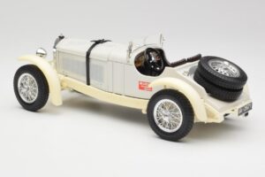 Mercedes SSKL Valge & Kreemjas Bburago 1:18 3002-M1 Metall - pilt 5/6