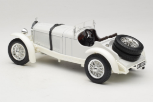 Mercedes SSKL Valge 1931 Bburago 1:18 3002-M2 Metall - pilt 5/6