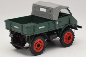Mercedes Unimog 401 Roheline Schuco 1:18 135 Metall - pilt 3/8