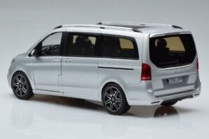 Mercedes V-Class V260 AMG Line Hõbedane Norev 1:18 183871 Metall - pilt 7/10