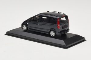 Mercedes Vaneo Tumesinine Minichamps 1:43 400031200 Metall - pilt 3/4