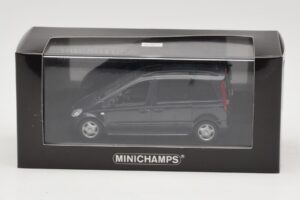 Mercedes Vaneo Tumesinine Minichamps 1:43 400031200 Metall - pilt 4/4