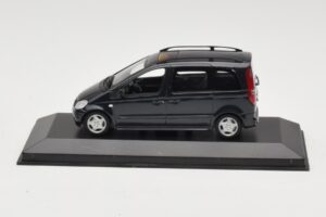 Mercedes Vaneo Tumesinine Minichamps 1:43 400031200 Metall