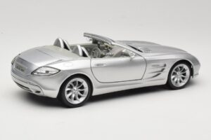 Mercedes Vision SLR Roadster Hõbedane Maisto 1:18 B66962107 Metall - pilt 3/8