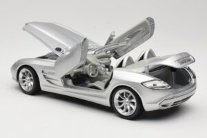 Mercedes Vision SLR Roadster Hõbedane Maisto 1:18 B66962107 Metall - pilt 5/8