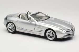 Mercedes Vision SLR Roadster Hõbedane Maisto 1:18 B66962107 Metall - pilt 6/8