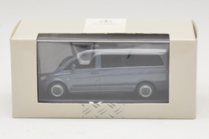 Mercedes Vito W638 Lugano Grey Minichamps 1:43 B67871201 Metall - pilt 4/4