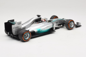 Mercedes W05 #44 L. Hamilton Mercedes AMG Petronas Malaysian Grand Prix Winner 2014 Minichamps 1:18 110140144 Metall - pilt 2/7