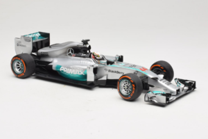 Mercedes W05 #44 L. Hamilton Mercedes AMG Petronas Malaysian Grand Prix Winner 2014 Minichamps 1:18 110140144 Metall - pilt 4/7