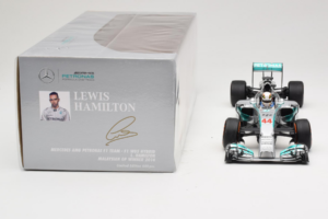 Mercedes W05 #44 L. Hamilton Mercedes AMG Petronas Malaysian Grand Prix Winner 2014 Minichamps 1:18 110140144 Metall - pilt 6/7