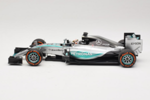 Mercedes W06 #44 L. Hamilton Mercedes AMG Petronas Japanese Grand Prix Winner 2015 Minichamps 1:18 110150344 Metall - pilt 3/7