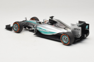 Mercedes W06 #44 L. Hamilton Mercedes AMG Petronas Japanese Grand Prix Winner 2015 Minichamps 1:18 110150344 Metall - pilt 5/7