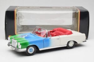 Mercedes 280SE W108 Tricolor Maisto 1:18 56014 Metall - pilt 8/8