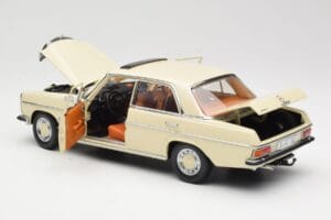 Mercedes W115 Strich 8 Kreemjas Sun Star 1:18 4581 Metall - pilt 5/8