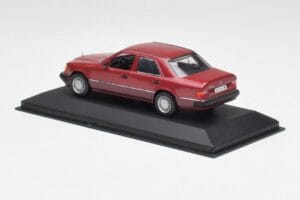 Mercedes 300D W124 Punane Minichamps 1:43 3209 Metall - pilt 3/4
