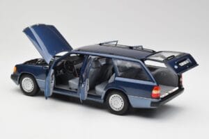 Mercedes 300D W124 T-Modell Nautical Sinine Norev 1:18 183962 Metall - pilt 5/8