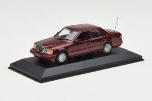 Mercedes W124 Dark Red Metallic Minichamps 1:43 MB002 Metall - pilt 2/4