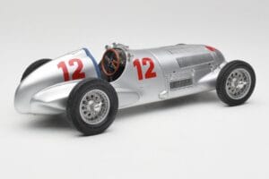 Mercedes W125 #12 R. Caracciola Grand Prix 1937 CMC 1:18 M-052 Metall - pilt 2/6