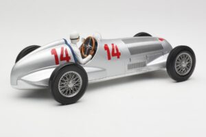 Mercedes W125 #14 Daimler-Benz AG M. von Brauchitsch 2nd Place German GP 1937 Minichamps 1:18 155373114 Metall - pilt 2/6