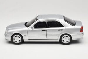 Mercedes C36 AMG W202 Silver Metallic Norev 1:18 183380 Metall - pilt 4/8